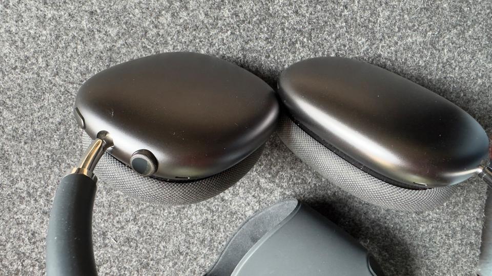 Verkaufe Apple AirPods Max in Silber | Teilweise Funktionsfähig in Worpswede