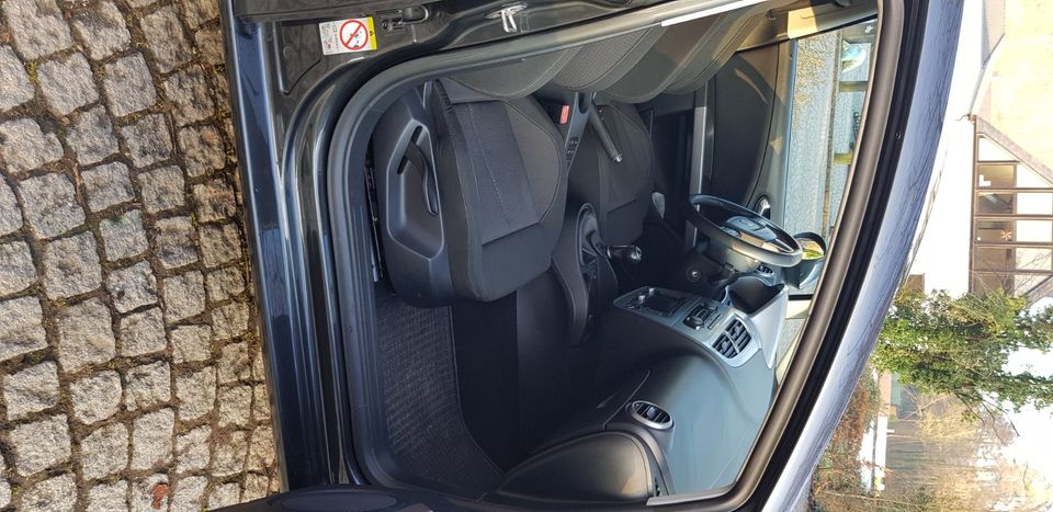 Seat Leon 1.4 TSI-Sport, Grau-Metallic, Facelift, Sportpaket Navi in Burscheid