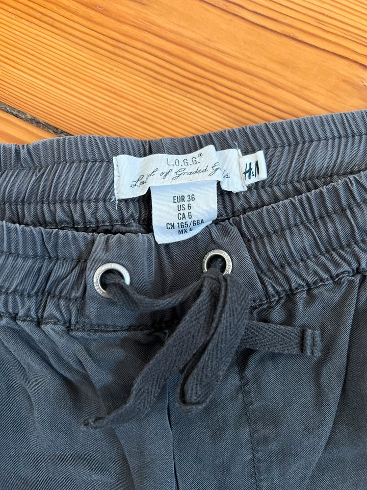 Hose Stoffhose grau Gr.36 H&M in Berlin