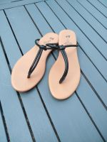 NEU! Flipflops schwarz mit Knotendetail Gr.38 H&M Nordrhein-Westfalen - Nettetal Vorschau