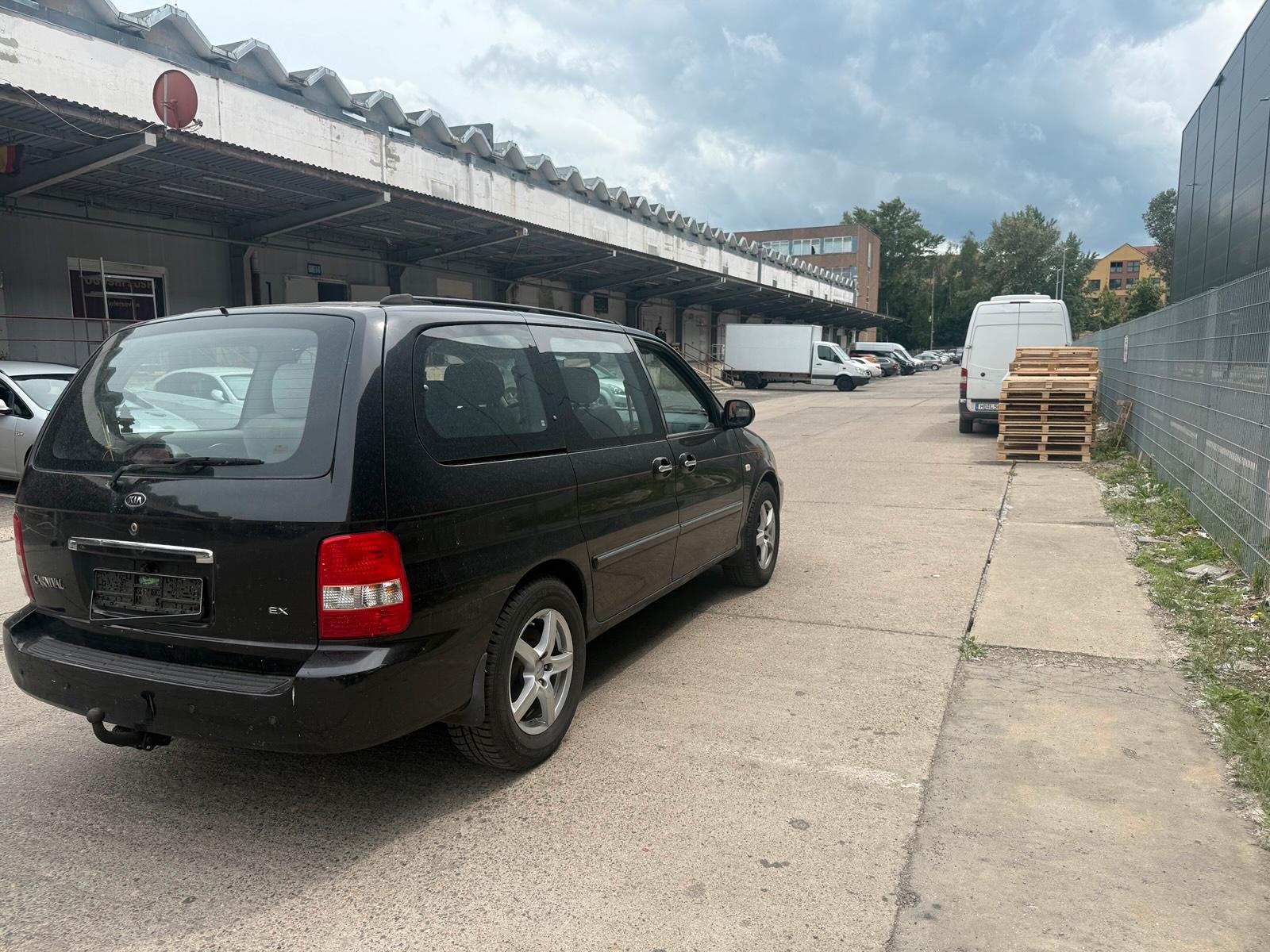 Abbildung des Autos Kia Karneval 2.9 Diesel