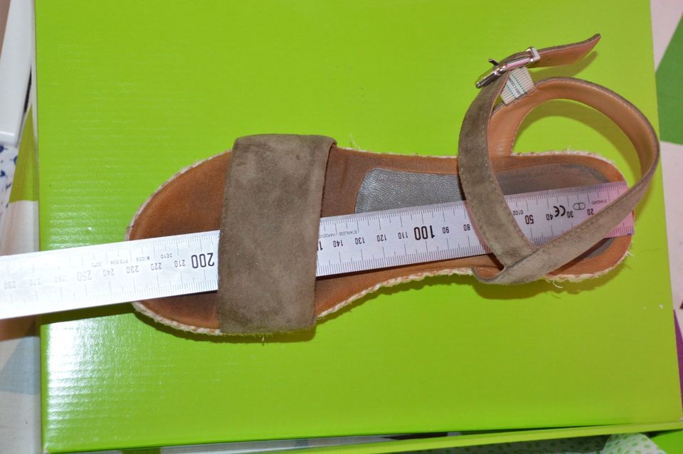 Unisa Sandalen Plateau Wildleder Schuhe Espadrilles 37 mit Karton in Mörlenbach