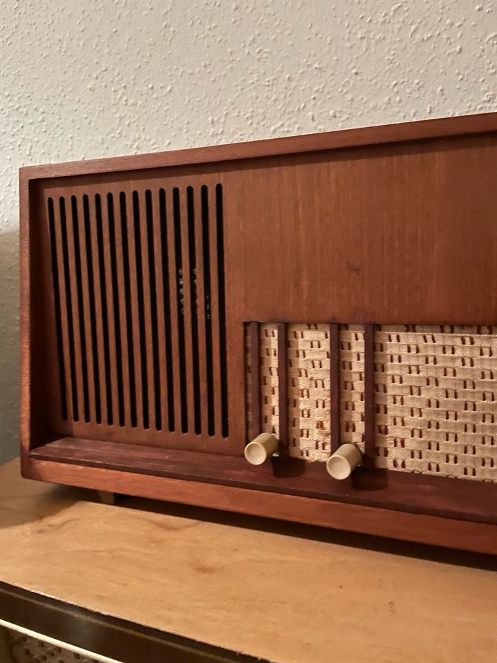 Röhrenradio-Stereoverstärker in Simbach