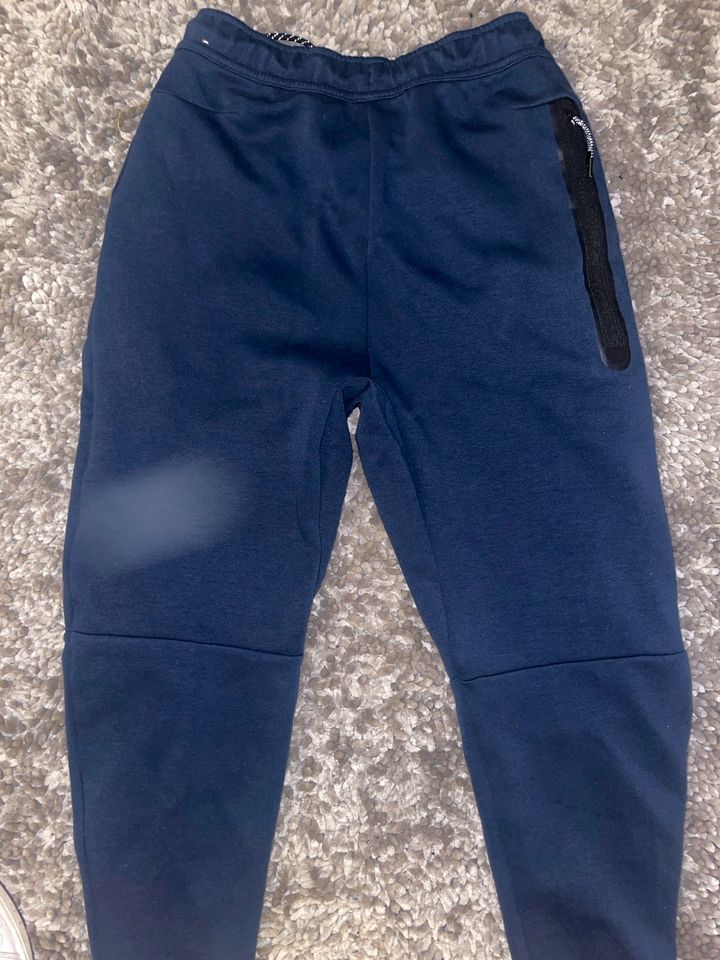 originale Nike Tech fleece wie neu! in Kassel