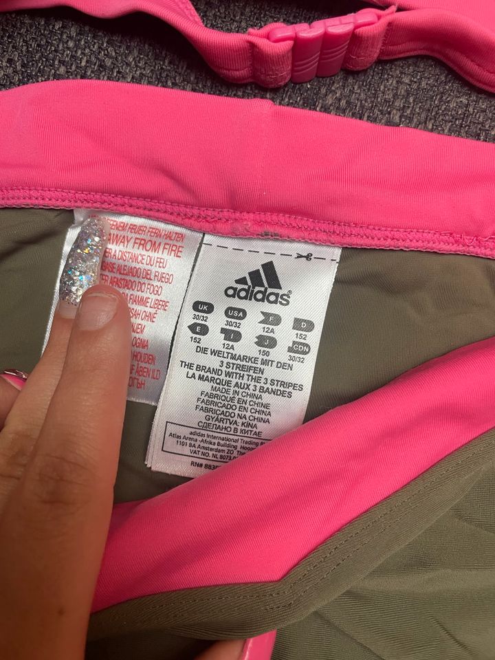 Adidas Bikini gr 152 in Mutterstadt