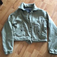 Hollister • Kurze Jacke / Blouson • Größe S • Oliv Hessen - Villmar Vorschau