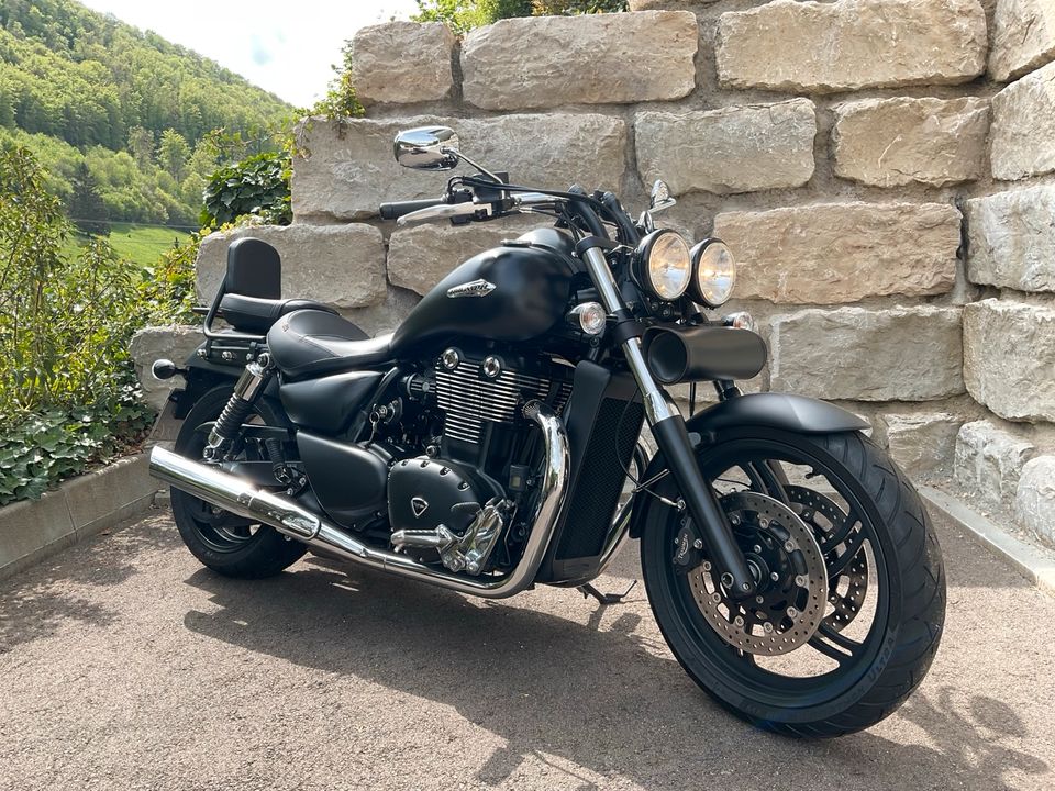 Triumph Thunderbird Storm ABS Matt Black Top Zustand in Wiesensteig