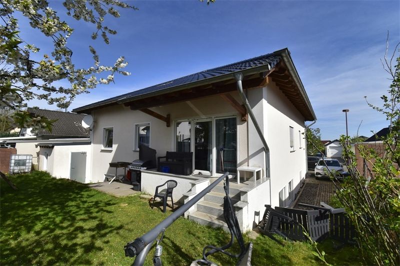 Modernes Einfamilienhaus mit Garage in Mayen-Hausen in Mayen