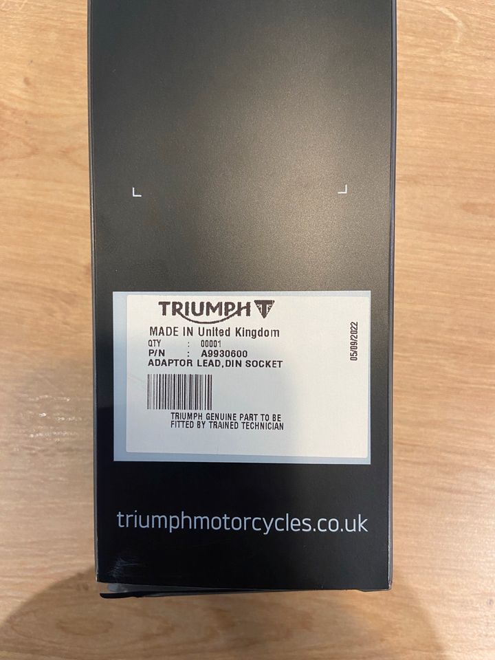 Triumph Batterie Adapterstecker in Binzen