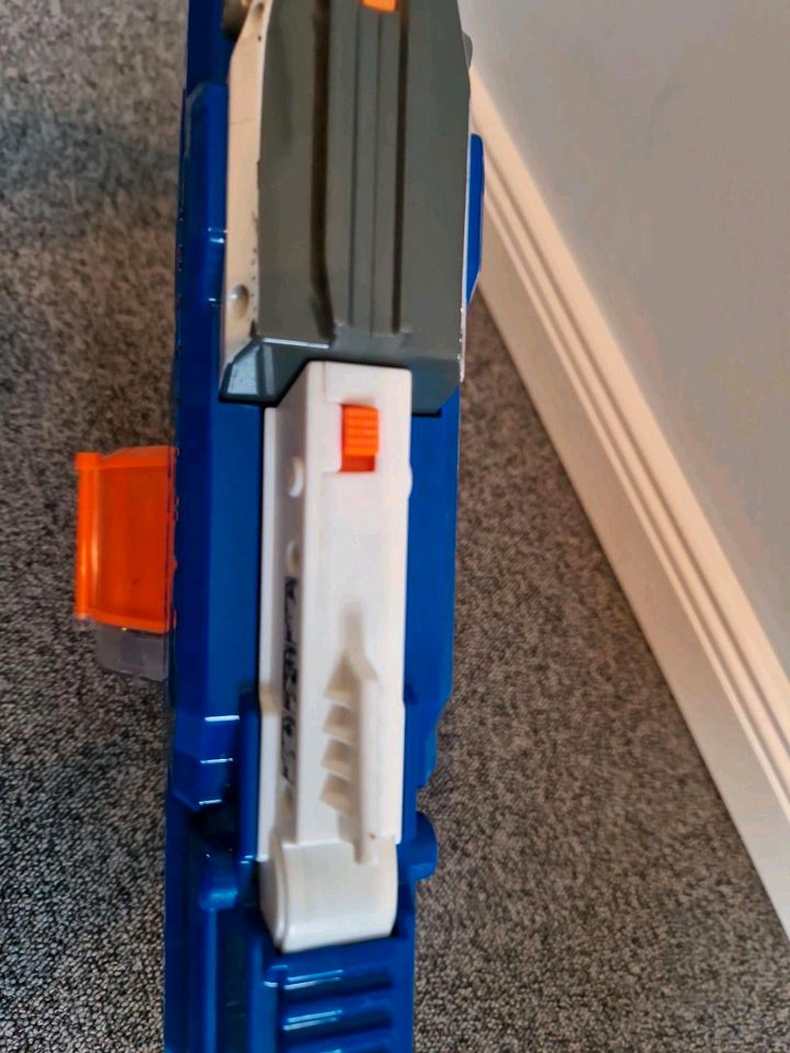 Nerf Hyperfire Elite mit Pfeilen in Osterby bei Medelby