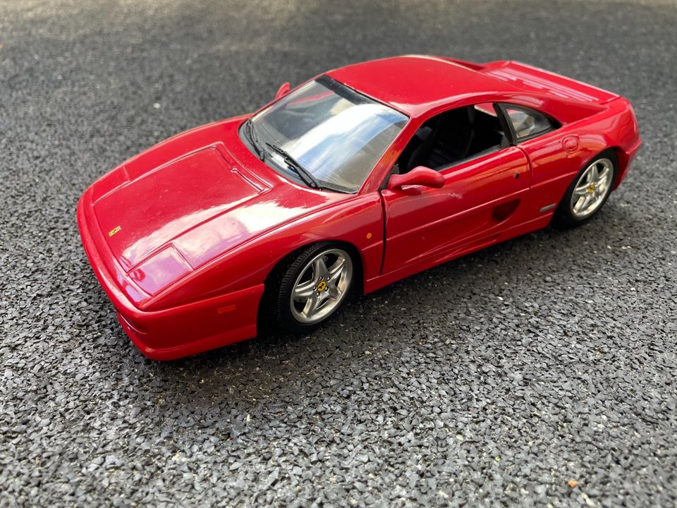 FERRARI Modelle 1/18 - GTO, F50, F355 3Stk neuw. in München