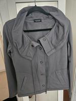 Jacke in Grau Köln - Mülheim Vorschau