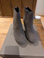 COX Stiefel Stiefeletten Ankle Boots Gr. 37 grau NEU NP 110€ Rheinland-Pfalz - Höheischweiler Vorschau