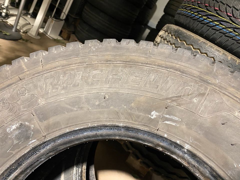 2 Stk. MICHELIN X Multi 265/70 R17,5 LKW Reifen in München