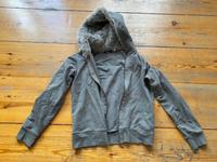 Sweatjacke mit Fakefure Kapuze, khakifarben, Gr. L Berlin - Schöneberg Vorschau