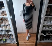 Langarm Midi-Kleid gestreift Rippstrick schwarz-weiß Mülheim - Köln Buchforst Vorschau