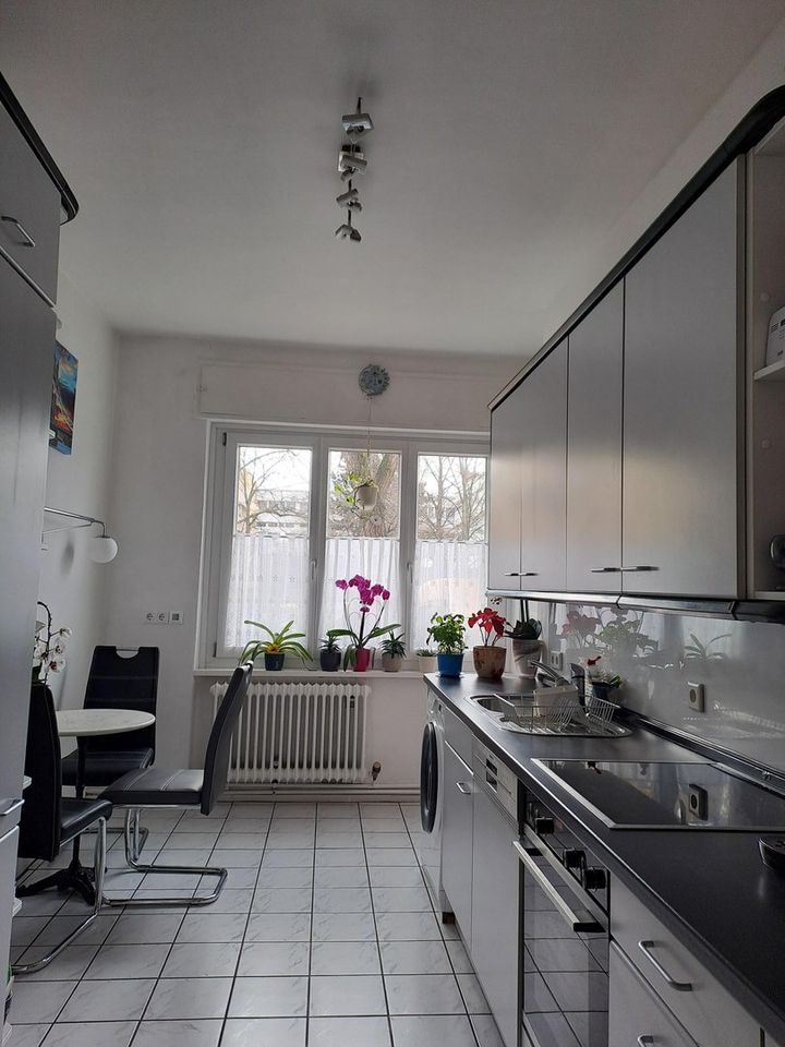 schöne helle 2- Zi. Wohnung in Tempelhof zu verkaufen in Berlin