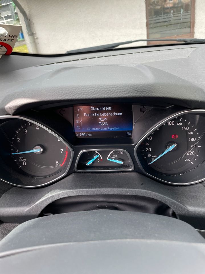 Ford Kuga Cool&Connect 1,5L EcoBoost 2x4  AHK Navi in Waxweiler