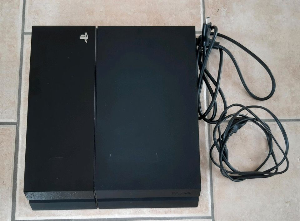 Sony PlayStation 4 500 GB schwarz glä in Köln
