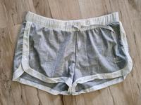 Adidas Shorts Gr. 42 Damen Grau Niedersachsen - Lehrte Vorschau