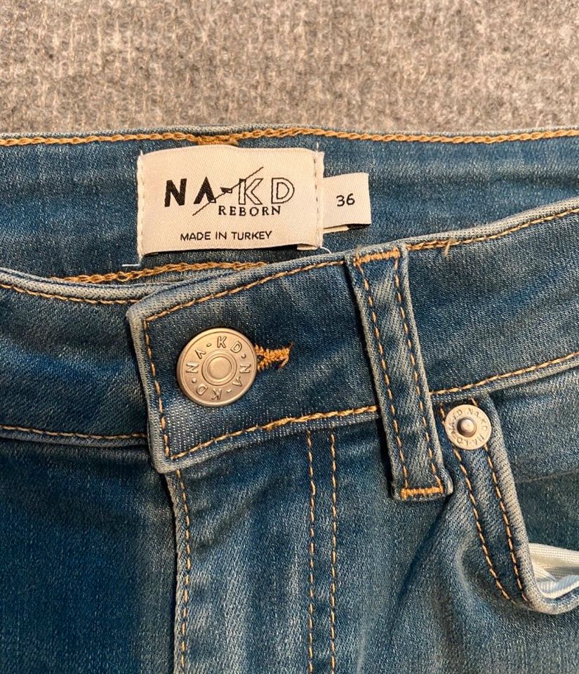 NA-KD Jeans NEU in Grünberg