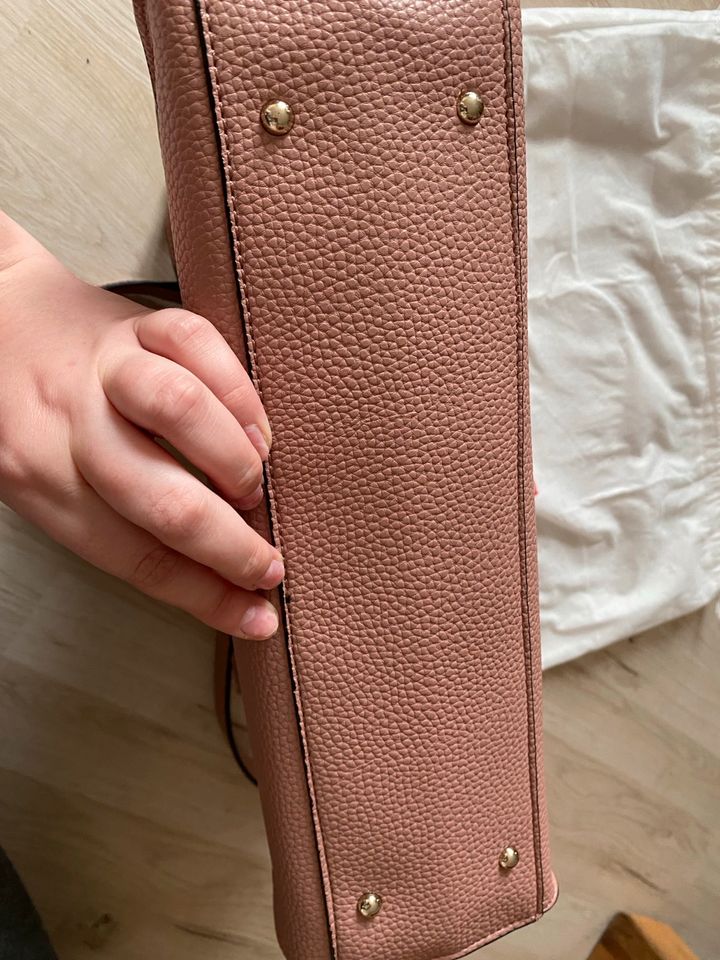 Original Guess Tasche Rosé mit Staubbeutel Neuwertig in Kassel