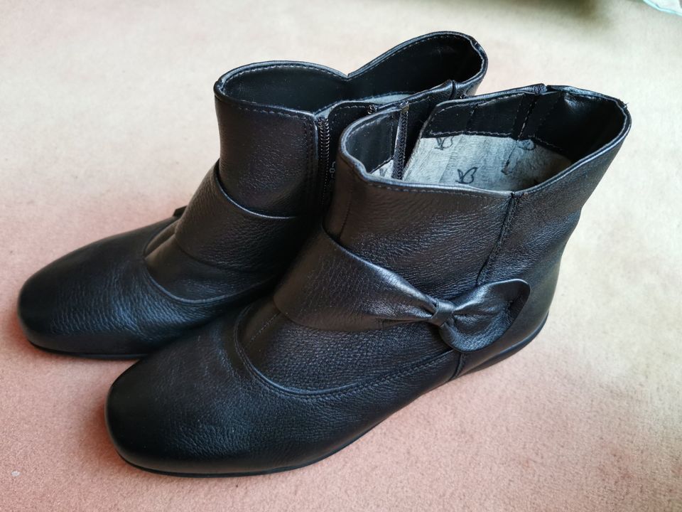 Schuhe Gr.38 aus Hirschleder  NEU in Berlin