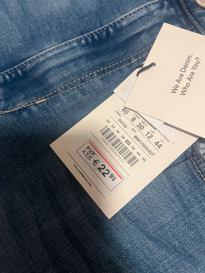 Pull & Bear Damen Skinny Jeans mit Etikett Größe 40 / L in Brilon