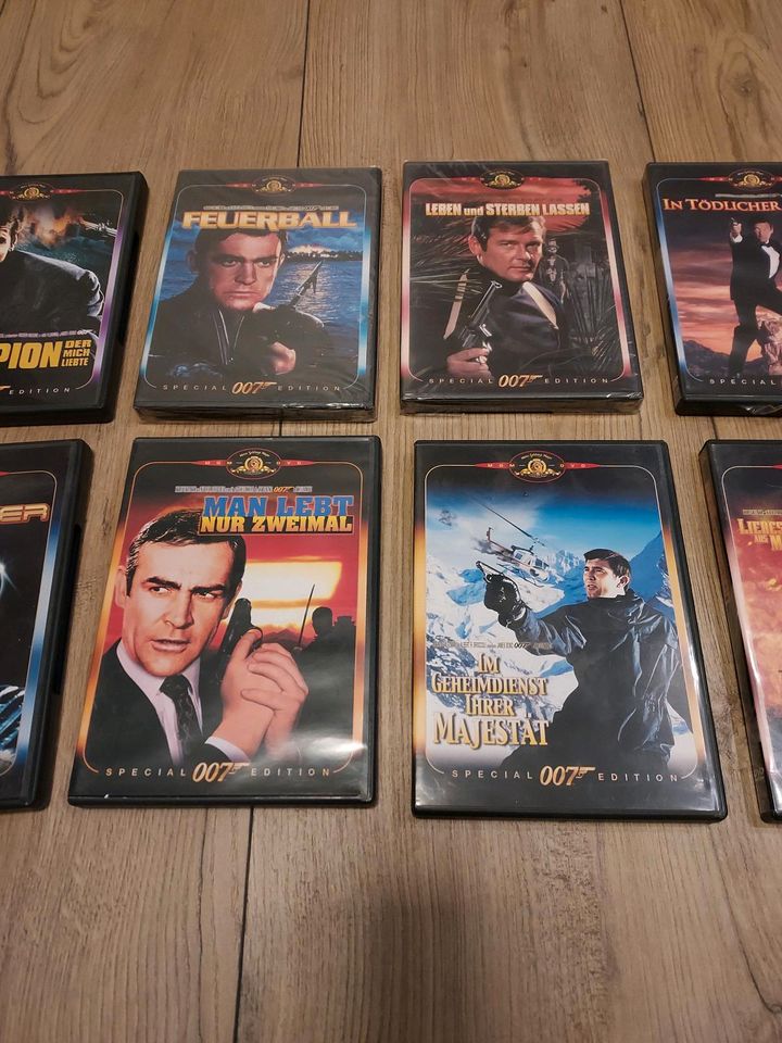 James Bond DVDs - 12 Stk., teils OVP, Special 007 Edition in Wetter (Ruhr)