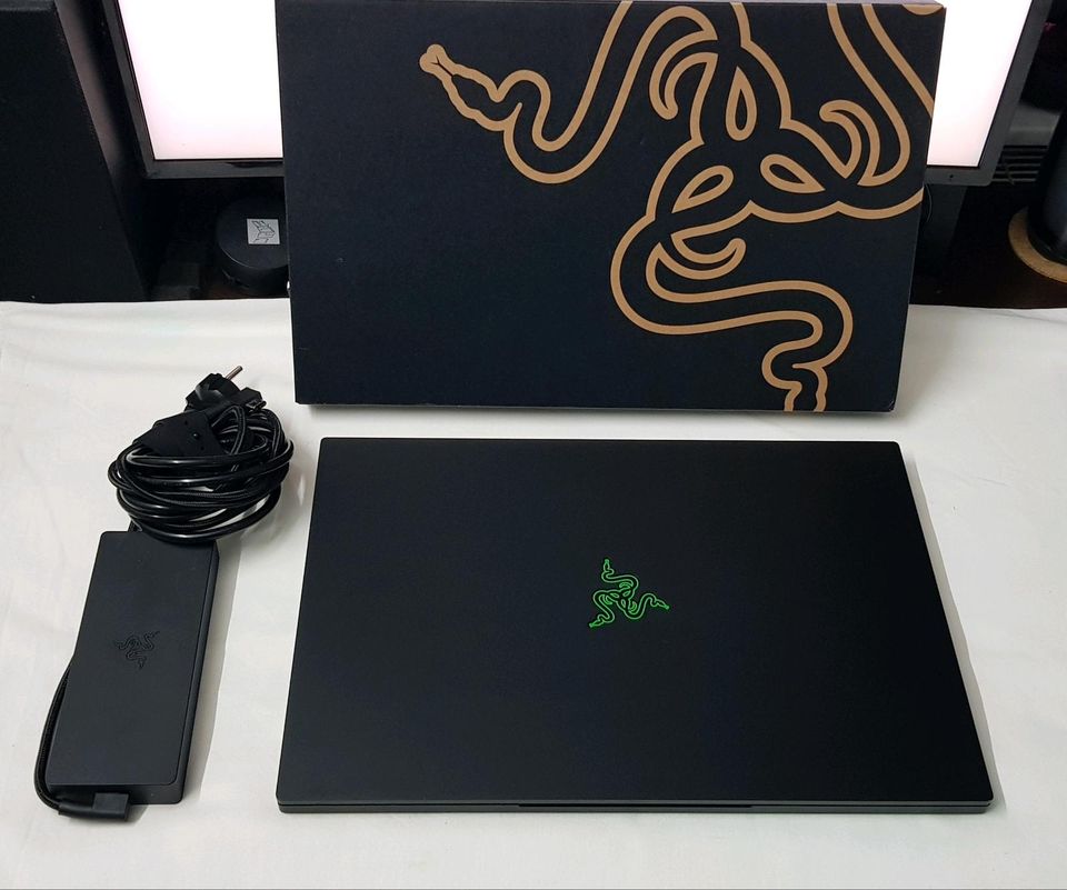 Razer Blade Gaming 17. RTX 3080/360Hz/intel i7/32GB DDR5/1TB SSD in Düsseldorf