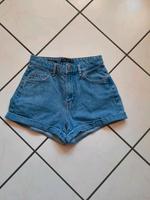Shorts Bershka Jeans Gr. 36 Nordrhein-Westfalen - Niederkassel Vorschau