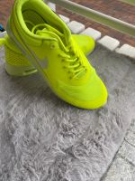 Nike Neon Gelb Sneaker Zumba Fitness Gr 38,5 Niedersachsen - Winsen (Luhe) Vorschau