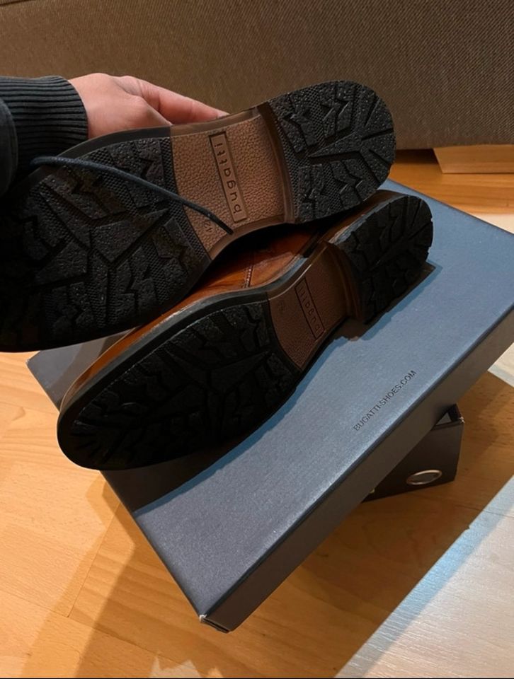 Bugatti Schuhe größe 42 Neu Ungetragen in Salzgitter