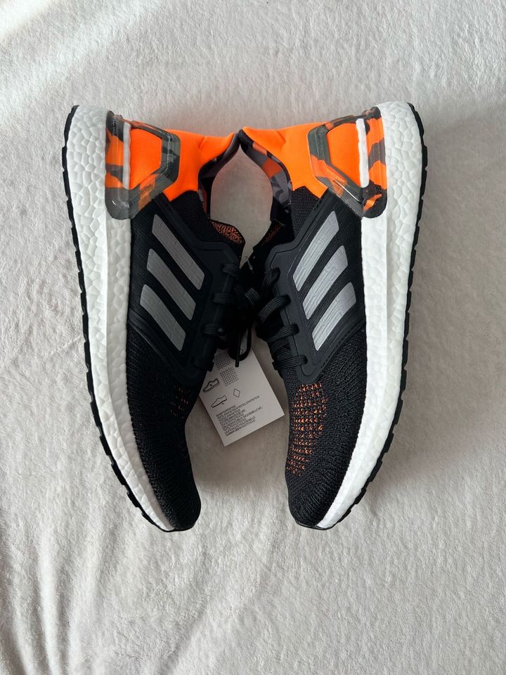 Adidas Ultraboost 20  Große 42 Neu unisex in Langen (Hessen)