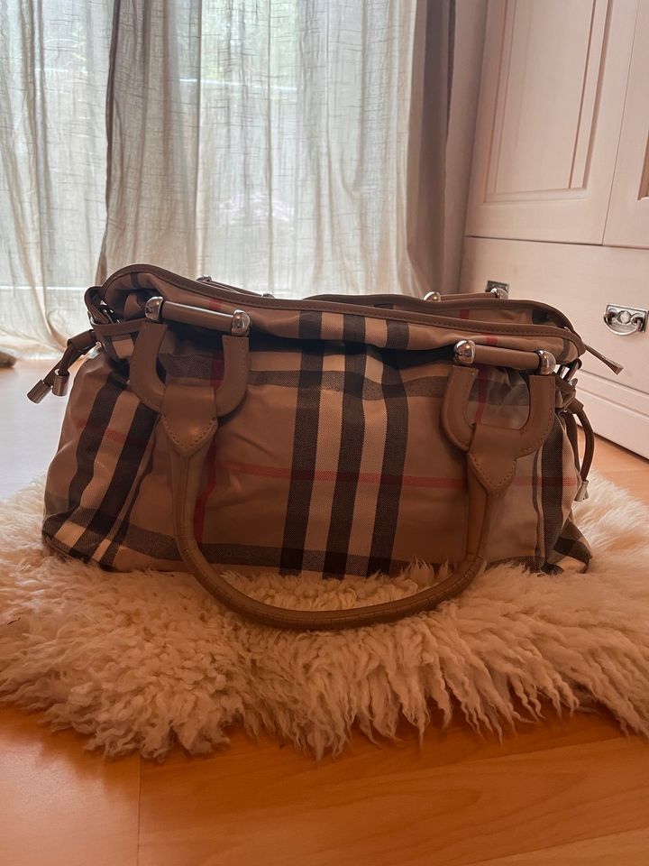 Burberry Tasche in Darmstadt