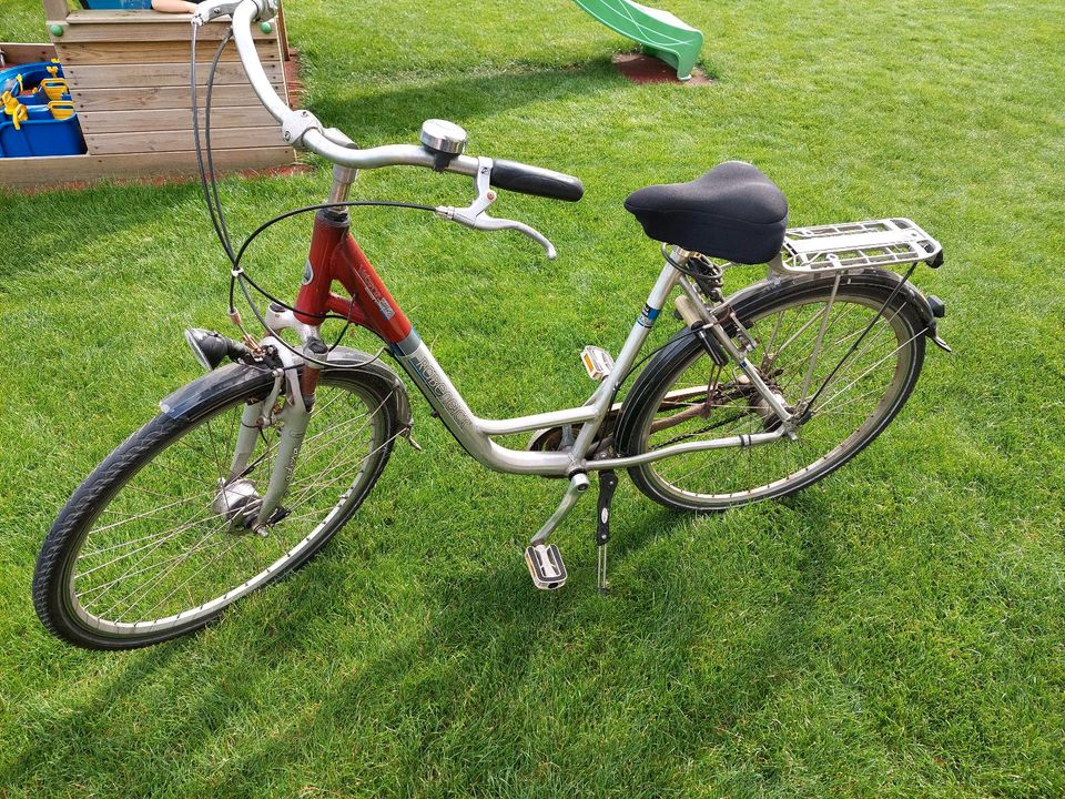 Hochwertiges Fahrrad, Damenfahrrad in Essen (Oldenburg)