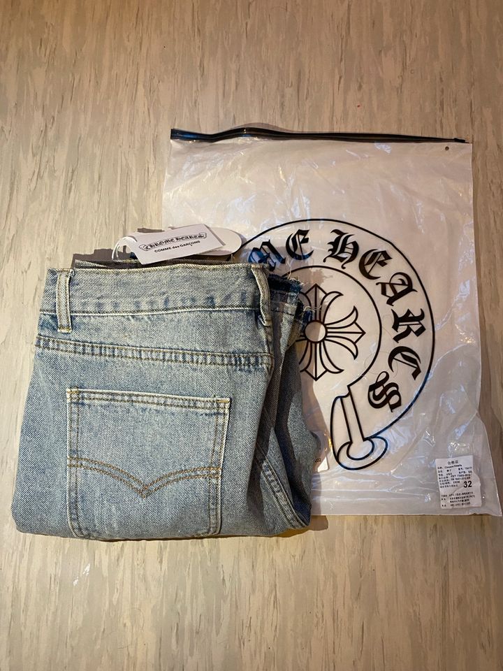 Chrome Hearts Jeans Gr 32 in Ehningen