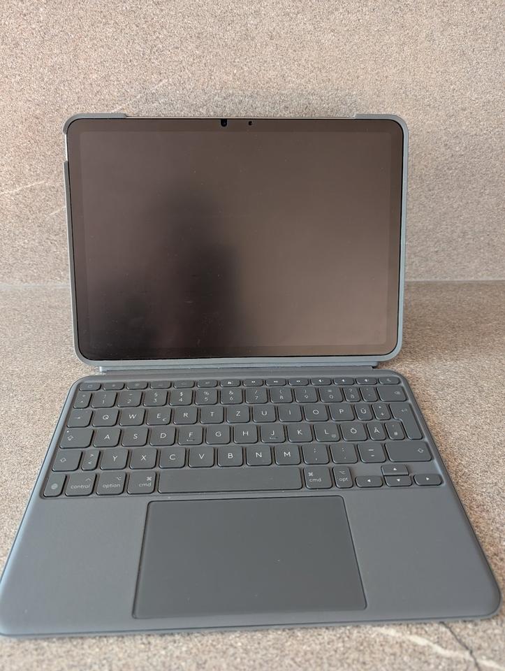 iPad Air M2 128GB space grau + Apple Pencil USBC + Logitech Combo in Biberbach