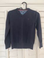 Tommy Hilfiger Pullover, V-Ausschnitt, blau Gr.140 Baden-Württemberg - Waiblingen Vorschau