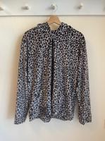 C&A Leoparden Jacke mit Kapuze Gr. 50/52 Niedersachsen - Seelze Vorschau