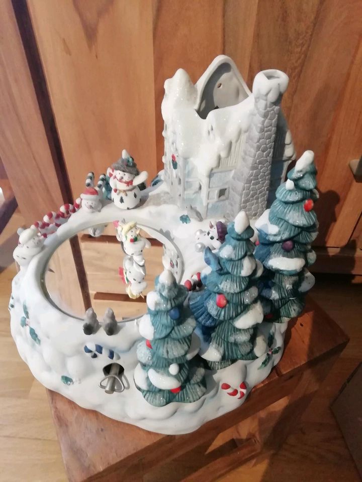 Partylite Spieluhr Frostys Winterwelt Teelichthalter in Pfatter