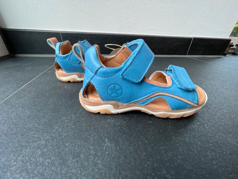 Leder Sandalen hellblau NEU von Bisgaard Größe 27 in Ludwigsburg