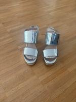 Sandalen in Silber Frankfurt am Main - Gutleutviertel Vorschau