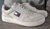 Tommy Hilfiger Sneaker sehr stylisch passt zu allem Hessen - Egelsbach Vorschau