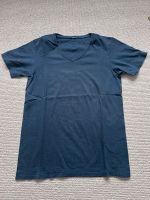 Denham Tshirt dunkel blau Gr. S V- Ausschnitt Wandsbek - Hamburg Poppenbüttel Vorschau