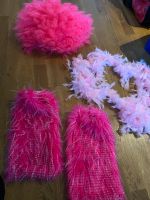 Pink Lady Karneval Afro  Perücke Stulpen Boa Nordrhein-Westfalen - Meerbusch Vorschau
