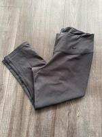 Nike Dri Fit Leggings Gr. S grau 3/4 Länge Nordrhein-Westfalen - Hamm Vorschau
