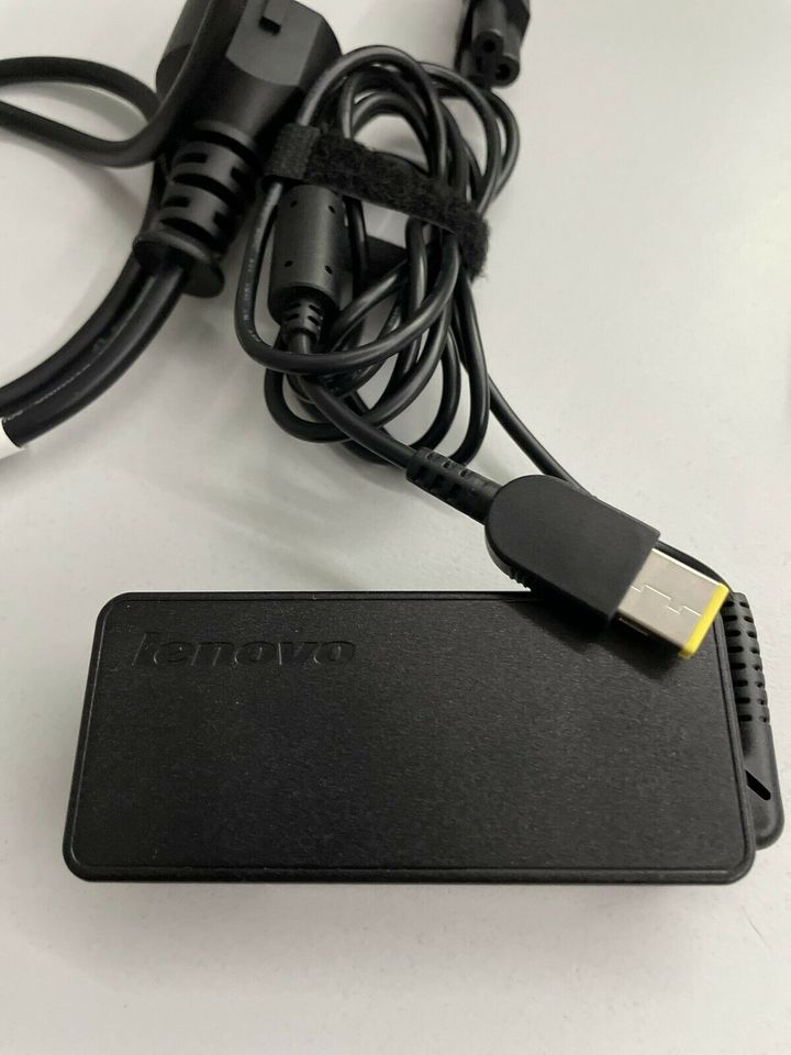 Lenovo Thinkpad AC Adapter in Kerpen