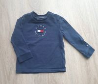 Tommy Hilfiger Oberteil langarm Shirt blau Gr. 74 Bayern - Trautskirchen Vorschau