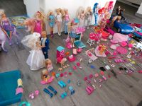 Riesiges Barbie Set, Barbie Puppen, Pferde, Autos, Tiere, uvm Nordrhein-Westfalen - Meschede Vorschau